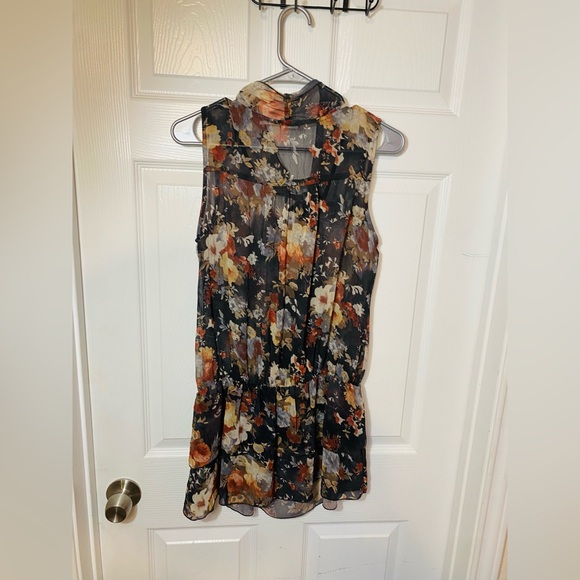 Y2K Tunic Blouse Black Floral Print with bow tie accent - Picture 5 of 5